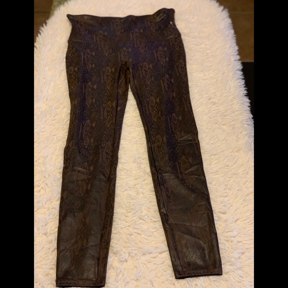 Spanx Faux Leather Snakeskin Leggings Size XL